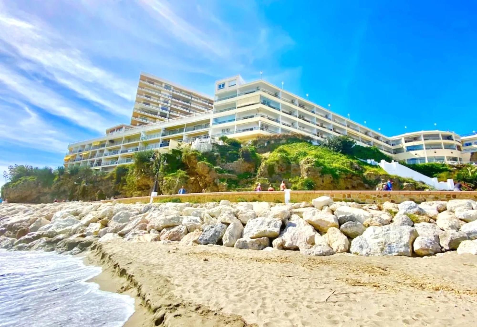 Santa Clara Modern & Exclusive Seafront Apartment Τορρεμολίνος Εξωτερικό φωτογραφία