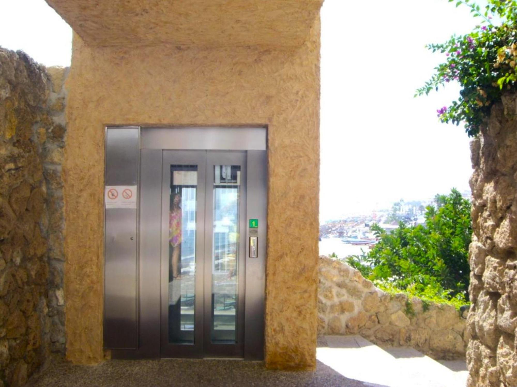 Santa Clara Modern & Exclusive Seafront Apartment Τορρεμολίνος Εξωτερικό φωτογραφία